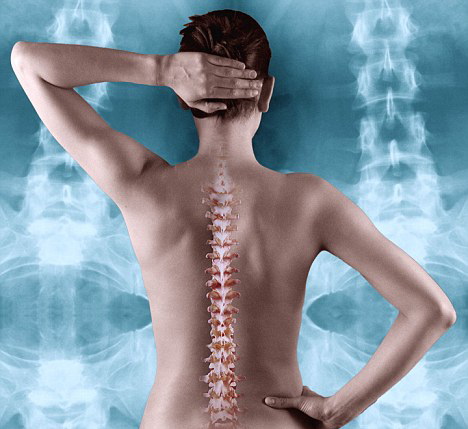 Osteoporoza Femeile sunt mai predispuse la osteoporoza decat barbatii