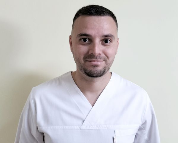 Dr. Andrei Hapaianu Dr. Andrei Hapaianu