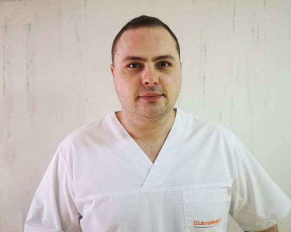 Dr. Razvan Bobeica Dr. Razvan Bobeica